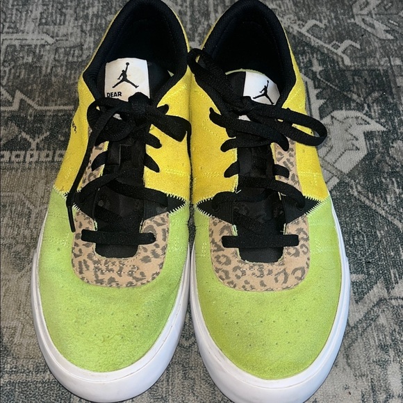 Jordan men’s Dear 90’s Yellow and Green suede Sneakers size 12 - Picture 5 of 9